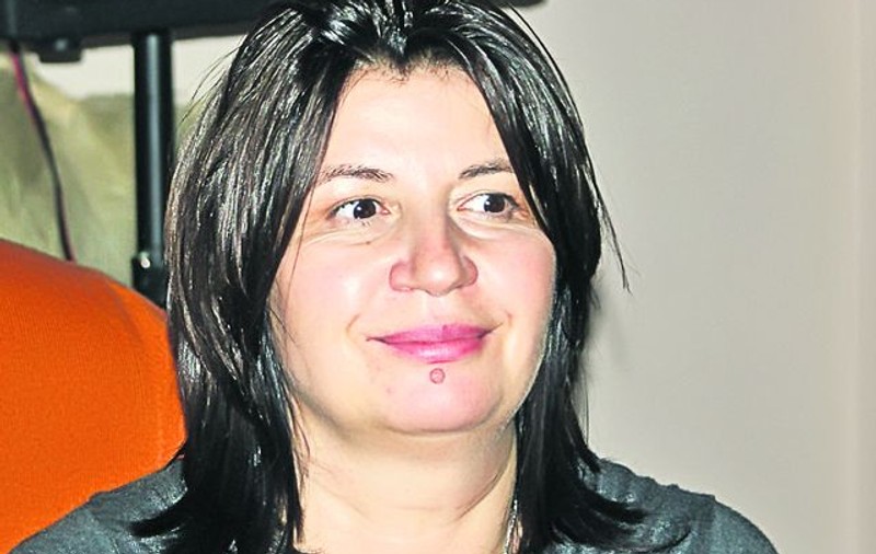 Actriţa Magda Catone vrea să se împace cu soţul ei, grav bolnav, deşi el nu mai doreşte să o vadă după ce l-a înşelat cu alt bărbat. Refuză să divorţeze de Şerban Ionescu!