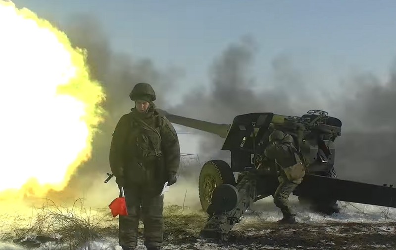 Un artilerist rus dezertor, despre cum și-a dat seama că bombardează Ucraina, nu face exerciții: „Au început să vină obuze spre noi”
