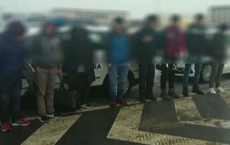 8 migranți au escaladat gardul de protecție al punctului de frontieră. Au plătit 15.000 de euro pentru ”biletul” de intrare în România!