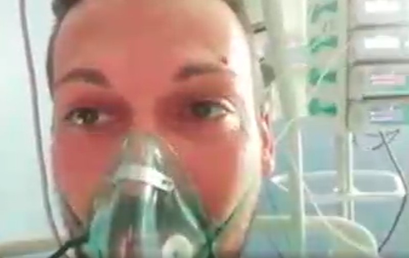 “Eu și tatăl meu am luat COVID-19. Eu sunt în viață printr-un miracol, tatăl meu e mort. Acesta nu e un joc!”