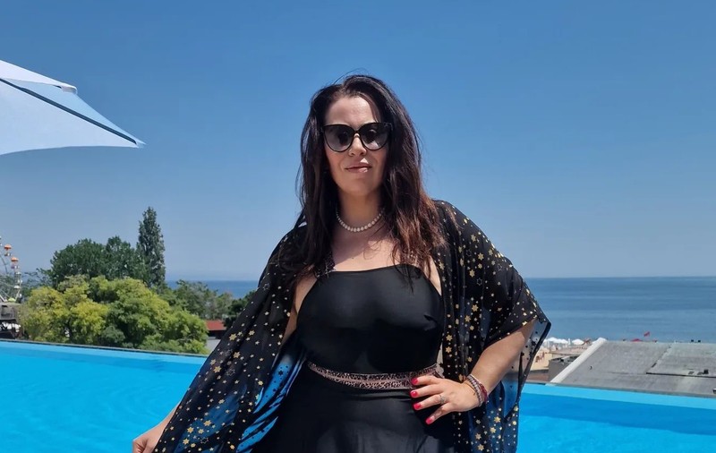 Ținuta purtată de Oana Roman la malul mării. Vedeta se află în vacanță în Bulgaria. „Felicitări, arăți superb”