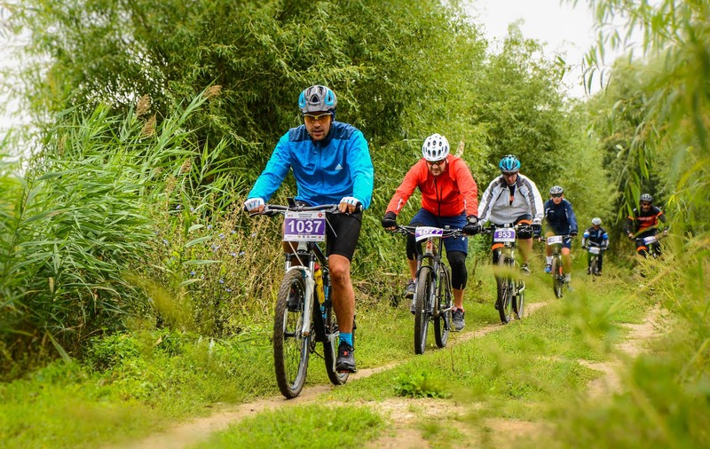 Peste 1.100 de participanți s-au bucurat de aventura ciclistă la Haiduci și Domnițe / GALERIE FOTO