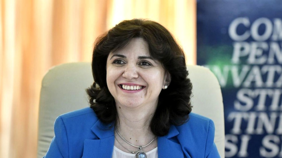 VIDEO FSLI cere Ministerului Educației să oblige inspectoratele și directorii să nu mai cheme profesorii la școală