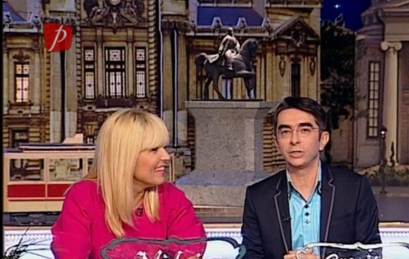 ELENA UDREA, INVITATĂ la CRONICA CÂRCOTAŞILOR. Mişu a LUAT-O GRAV LA MIŞTO! Vezi ce replici i-a dat! FOTO