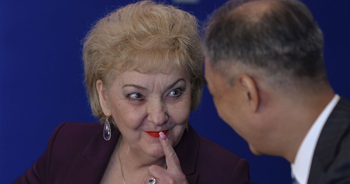Directorul general al Metrorex, Mariana Miclaus, participa la semnarea contractului ce are ca obiect: „Legatura retelei de metrou cu Aeroportul International Henri Coanda (Magistrala 6. 1 Mai – Otopeni)- proiectare si executie lucrari structura de rezistenta pentru Lotul 1.2: Tokyo - Aeroport Otopeni”, la sediul Ministerului Transporturilor, in Bucuresti, marti, 2 mai 2023