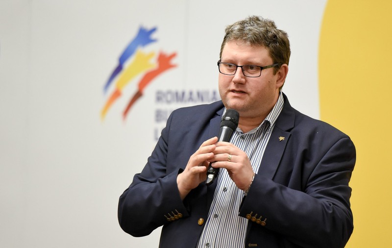 Ce-și propune să facă pentru școli un profesor din Galați, ales în Consiliul Local. „Aveam planuri mari, multe idei