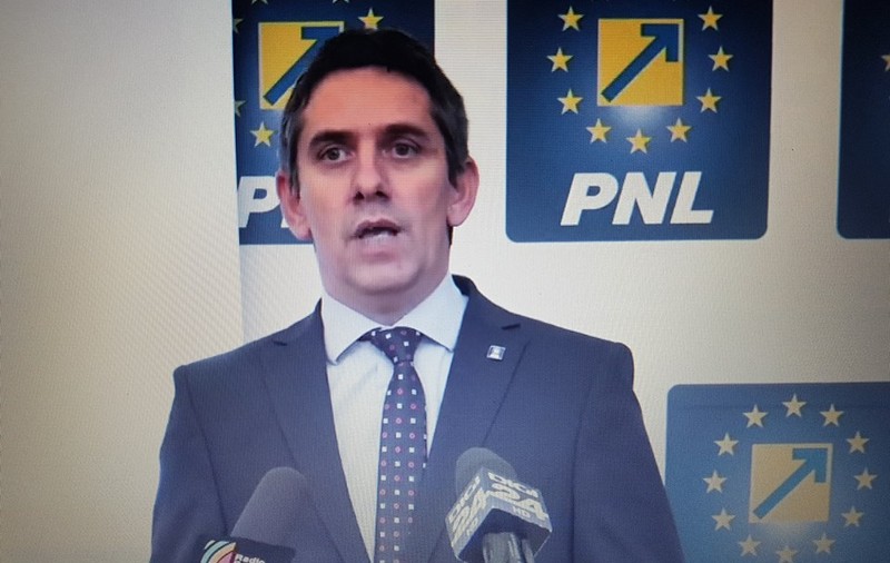 PNL lansează o campanie de informare, despre Pilonul II de pensii; Dragnea, acuzat că vrea să renunțe la el, pe model argentinian