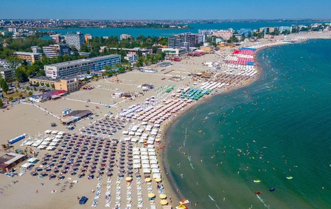 A început programul „Litoralul pentru toţi” 2026. Cât costă o noapte de cazare în Eforie, Mamaia, Venus sau Costinești