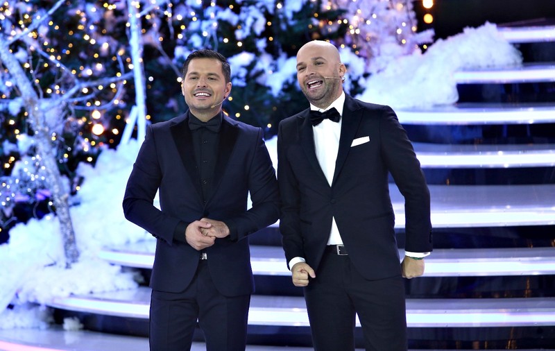 Ce s-a întâmplat la"Show și-așa!". Nicoleta Voica n-a mai ajuns la filmare, Liviu Vârciu a fost doftoricit de o spectatoare | FOTO