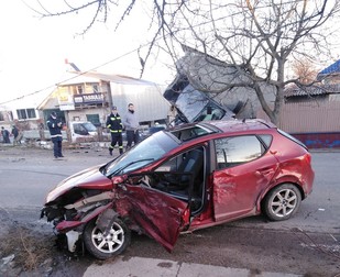 Cele două autoturisme implicate în accident. Foto: Facebook / ISU Călărași