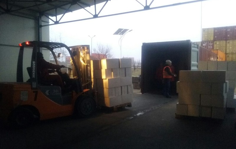 Captură record în portul Constanța. Țigări în valoare de 2.500.000 de euro descoperite într-un container