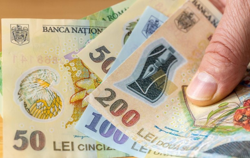 Data la care vin pensiile românilor în iulie 2025. Anunțul făcut de Casa de Pensii