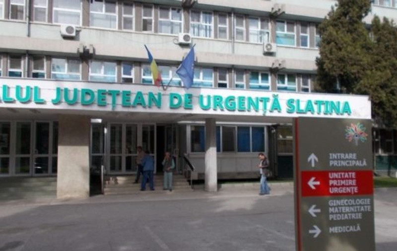 16 angajați de la Spitalul Județean Slatina, în autoizolare, după ce au intrat în contact cu un pacient cu Covid-19