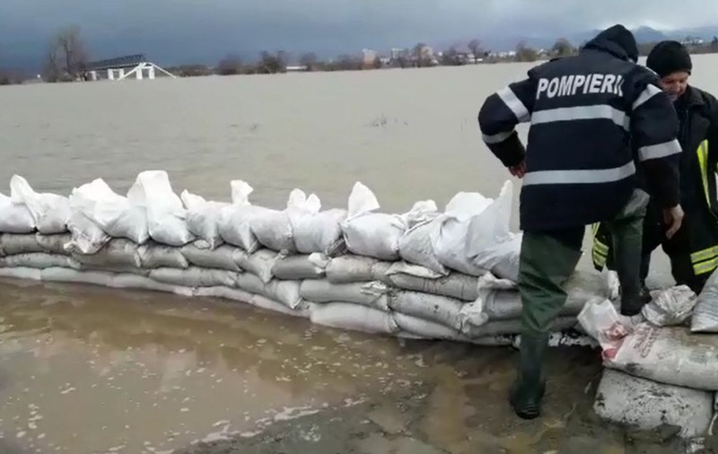 Risc de inundații în Timiș și alte șase județe din țară