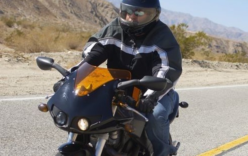 Motociclist surprins cu 189 de km/oră, la 30 de minute după ce a fost amendat