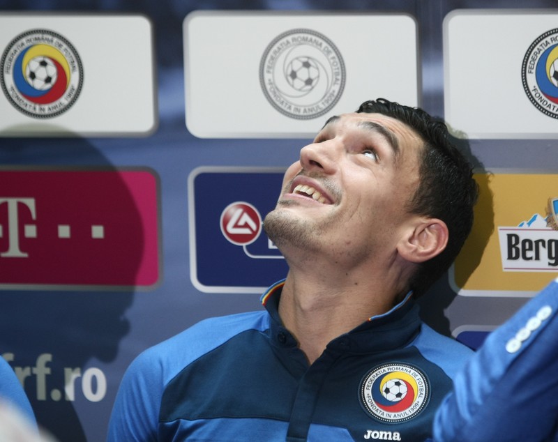 Schimb de replici fabuloase între Iordănescu și Budescu. ”Aștept să te apuci de fotbal”. ”Ce vrei, bă, cine ești?” / GALERIE FOTO