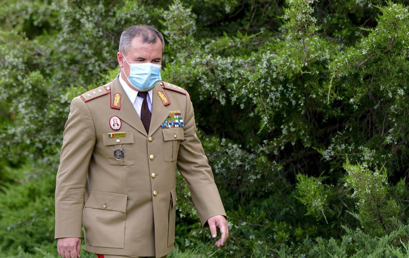 Șeful Statului Major al Apărării, infectat cu COVID-19. Ministrul Ciucă e negativ, dar și el în izolare