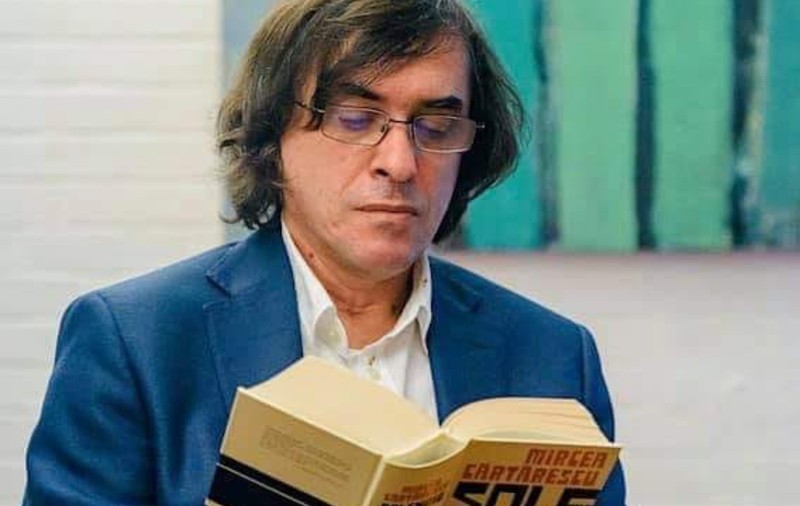 Mircea Cărtărescu îl apără pe Vladimir Tismăneanu şi îi numeşte "farisei" pe criticii acestuia