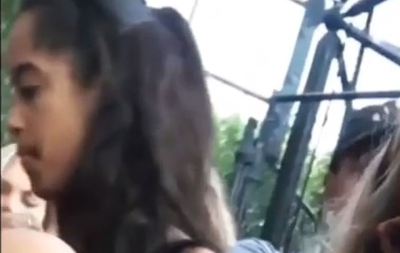 Malia Obama, fiica preşedintelui SUA , ar fi fumat o ţigară cu marijuana la un festival | VIDEO
