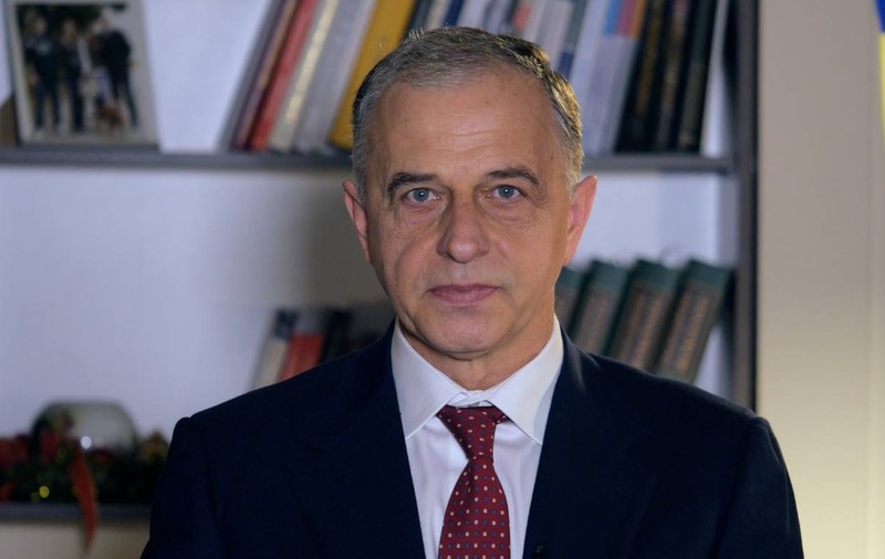 Primul copil român născut în acest an în America. Mircea Geoană a dat vestea