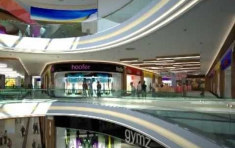 UPDATE | ATAC ARMAT la mall. 18 oameni au murit și 25 au fost răniți, în Bagdad