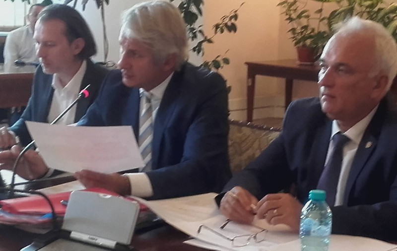 Răsturnare de situație: Plata defalcată a TVA, obligatorie doar pentru companiile de stat și cele care au contracte publice