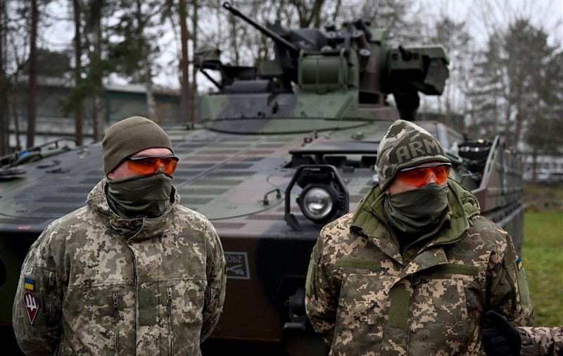Kievul va avea "foarte curând" un batalion de tancuri Leopard 2, iar pregătirea tanchiștilor ucraineni pe aceste blindate s-a încheiat, anunță Polonia