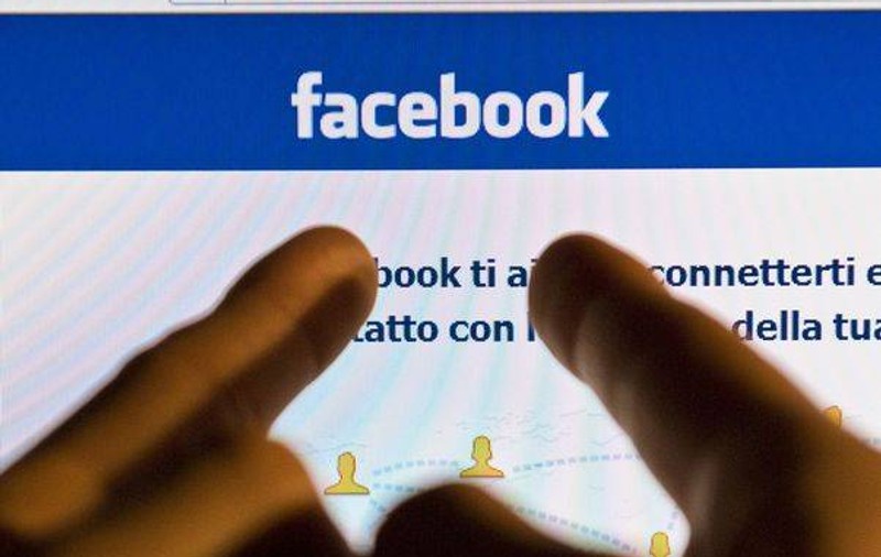 PEDOFILII, obligați să își declare statutul penal pe Facebook?