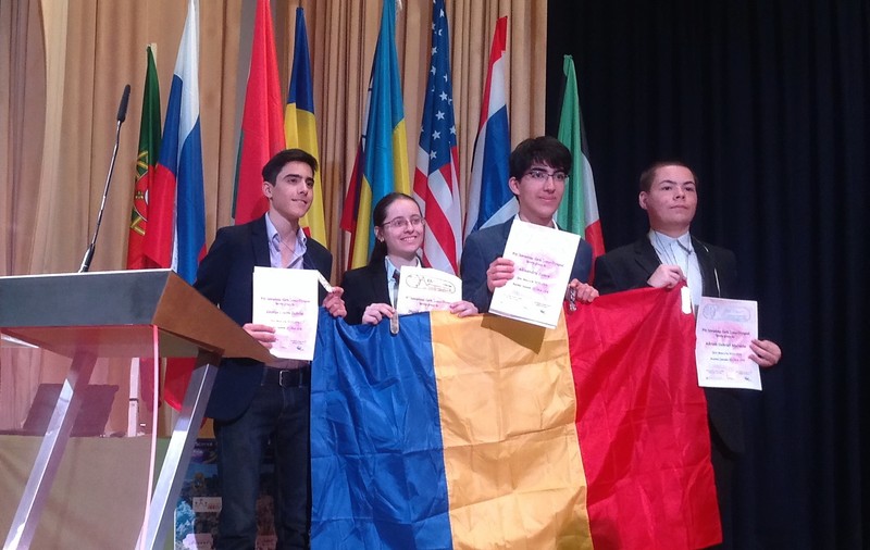 Elevi de AUR şi ARGINT la Olimpiada Pământului