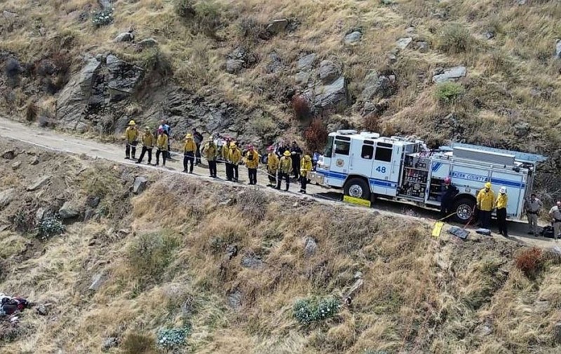 Un șofer de camion a supraviețuit 5 zile blocat în cabină, după ce a căzut într-o râpă din SUA