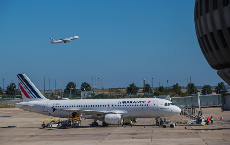Doi piloți Air France s-au bătut în cabină. Un însoțitor de zbor a stat apoi lângă ei până la aterizare