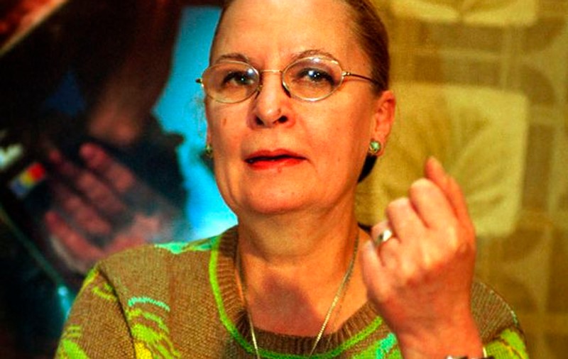 ILINCA TOMOROVEANU: "Pe scenă păşesc întotdeauna cu dreptul"