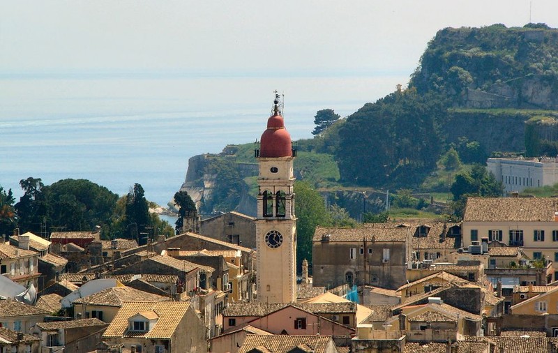 (P) Cu numai 100 de euro poți merge în vacanță în Corfu!