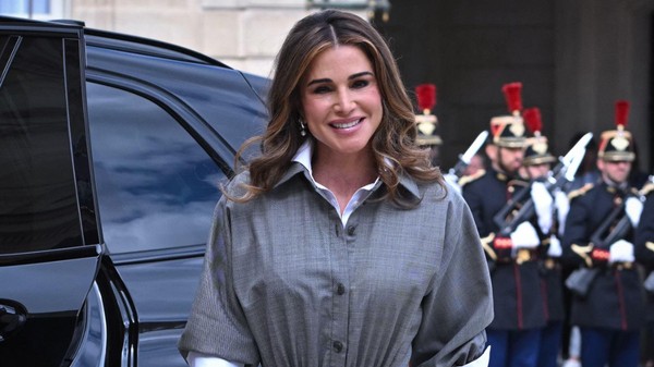 Regina Rania a Iordaniei a fost protagonista unei vizite diplomatice de anvergură, care a captat atenția presei internaționale și a stârnit admirație prin eleganța și angajamentul său civic