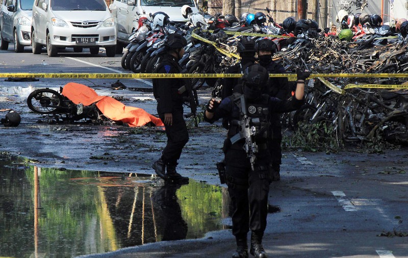 Explozie în Indonezia, la sediul poliţiei din Surabaya. Nu se cunoaște numărul victimelor