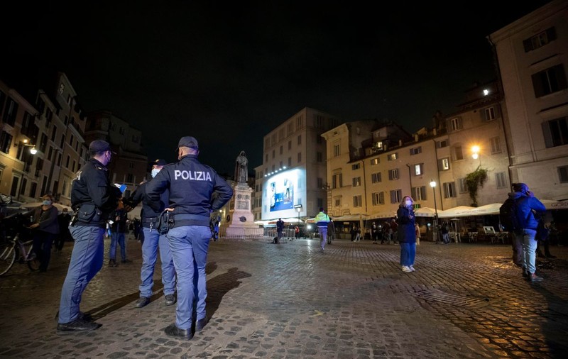 Italia interzice circulația pe timp de noapte. Ce alte măsuri au fost anunțate de guvernul de la Roma