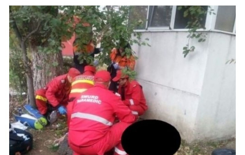 Copil de 4 ani din Pitești, rănit grav după ce a căzut de la etajul 1