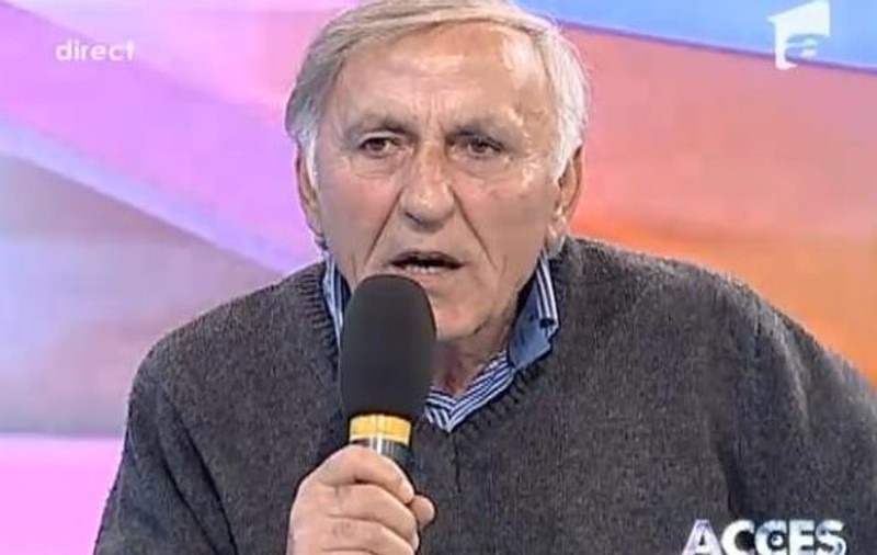 Domnul Tony susţine că a fost muşcat de Oana Zăvoranu