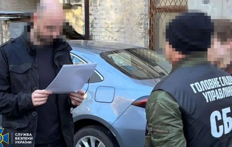 Un militar britanic care i-a antrenat pe soldați a fost arestat în Ucraina. Serviciile spun că era spion rus