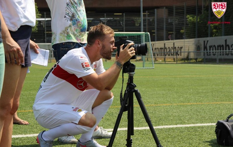 Rămâne la Stuttgart? Alex Maxim a făcut fotografia oficială pentru sezonul viitor cu VfB / VIDEO