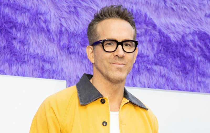 Prima imagine oficială din noul film cu Ryan Reynolds. Când apare „Mayday” pe Apple TV