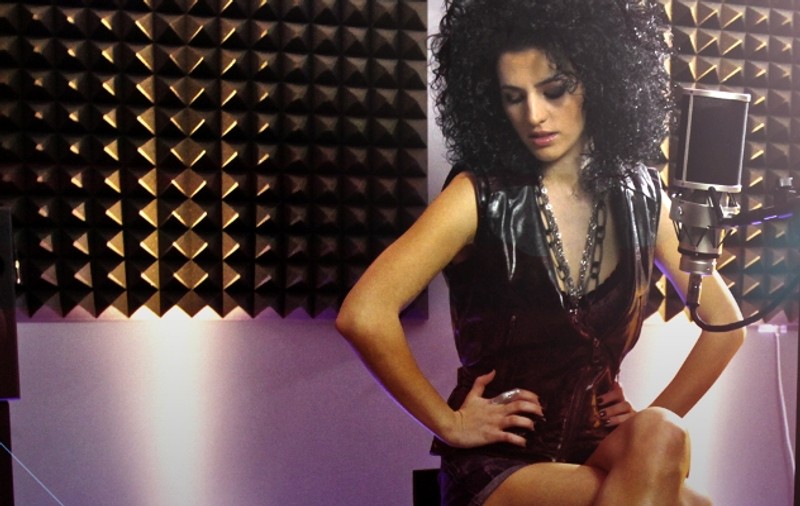 Tasha a lansat un nou cover al piesei "As Long As You Love Me", cântată de celebrul Justin Bieber
