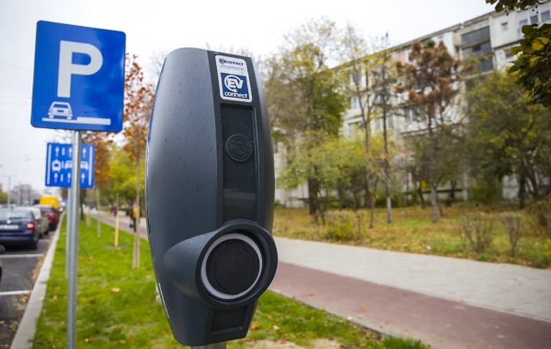 De ce nu funcționează stațiile de încărcare pentru mașinile electrice montate de câteva luni în Galați. Explicațiile primarului