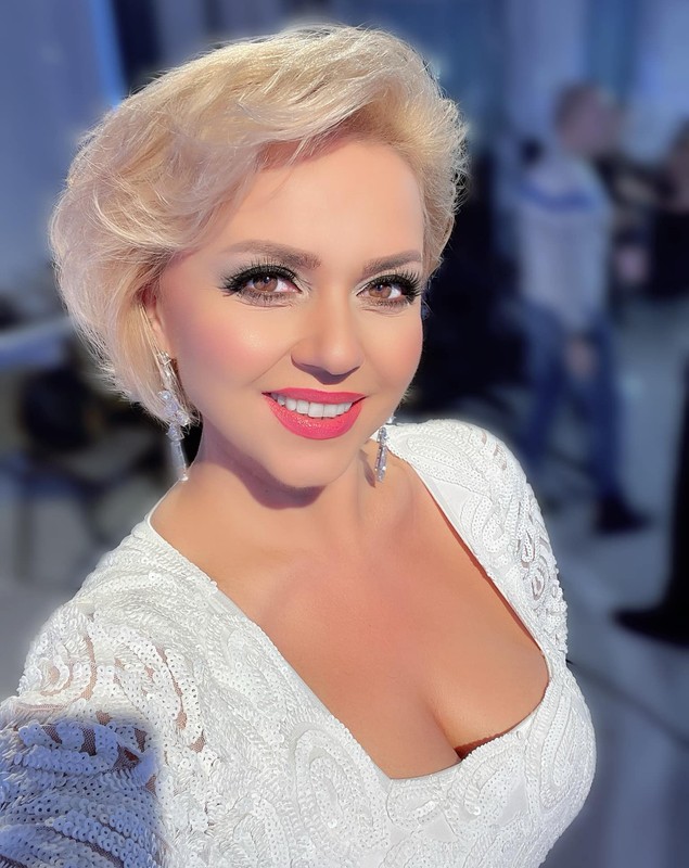 Cum a reușit, de fapt, Cornelia Rednic să slăbească atât de mult. Artista de muzică populară a avut nevoie și de ajutorul specialistului