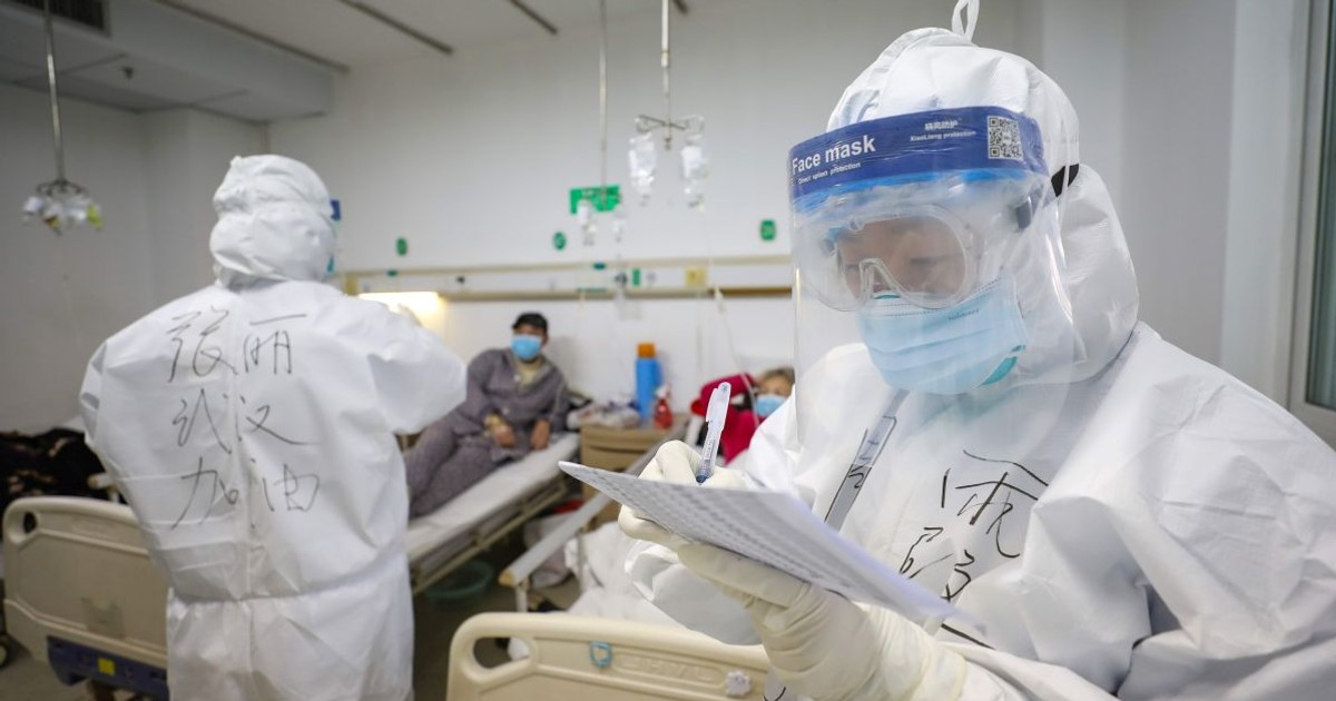 Spitalele din Wuhan fac față cu greu pacienților cu pneumonie virală FOTO: EPA