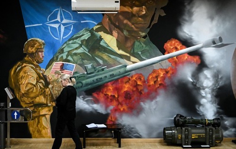 „Cruzimea NATO”, expoziția prin care Rusia încearcă să convingă populația de necesitatea războiului din Ucraina