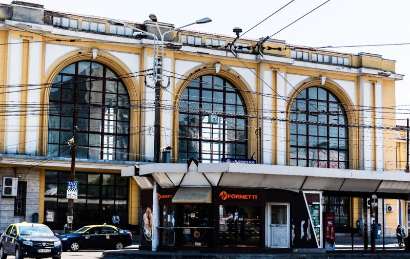 Gara din România care rivaliza cu cea din Verona. A fost distrusă complet într-o singură zi și reconstruită în stil sovietic