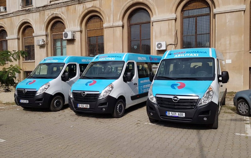 Taxi gratuit în București pentru persoanele cu dizabilități. Serviciul ABILITAXI devine activ de luni