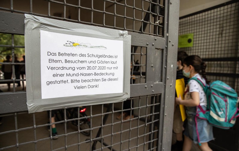 Elevii din Berlin pot opta să repete anul şcolar afectat de pandemie