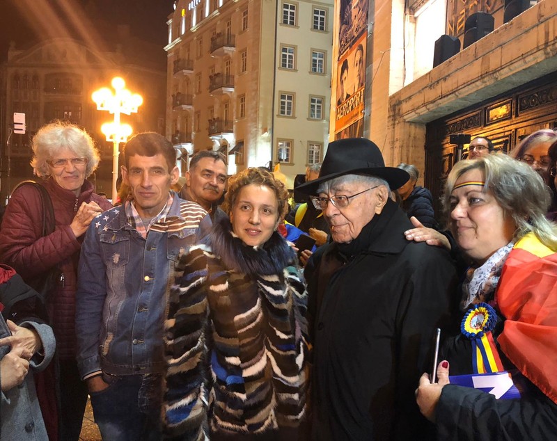 Mihai Șora, la protestul de la Timișoara: “Să nu ne pierdem încrederea în viitorul acestei țări. Până la urmă vom învinge”/ FOTO&VIDEO